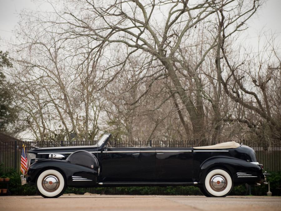  Cadillac V16 Presidential Convertible Parade Limousine by Fleetwood 1938 года  (фото 45 из 57)